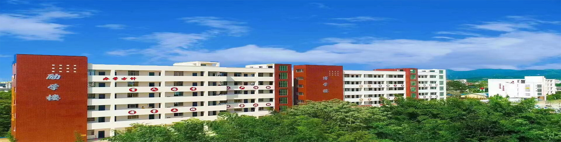 赣州市中职电商技能竞赛指导现场 - 跨校团队备赛